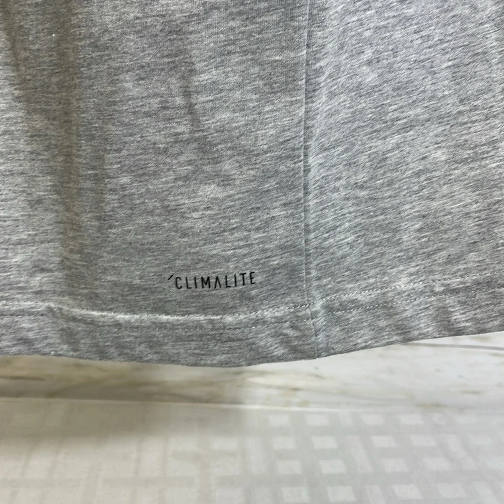 NWT! Adidas Climalite Basketball Gray Black Spellout T-Shirt Large Short Sleeves